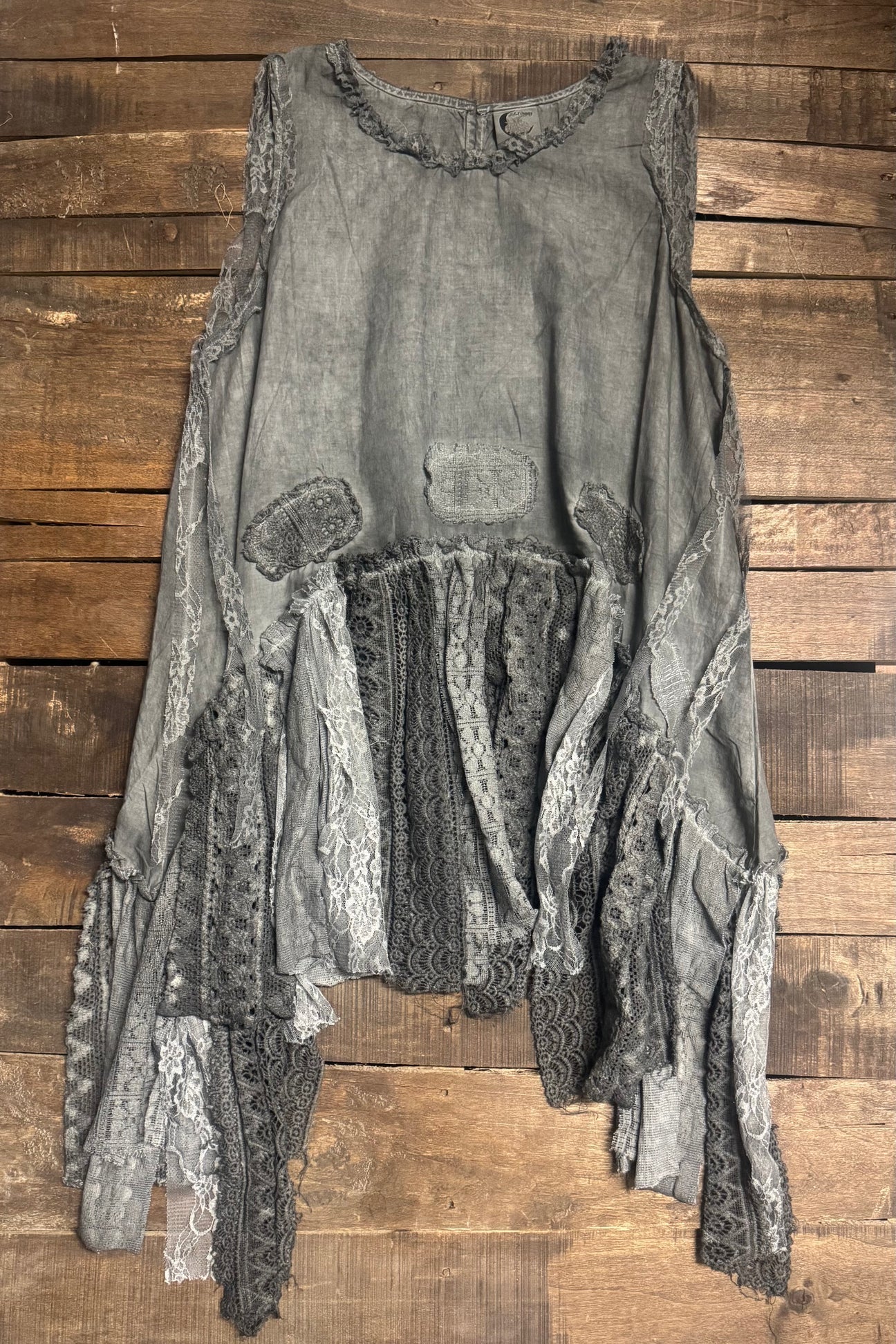Final Sale Jaded Gypsy- Move With The Wind Tank (Charcoal)