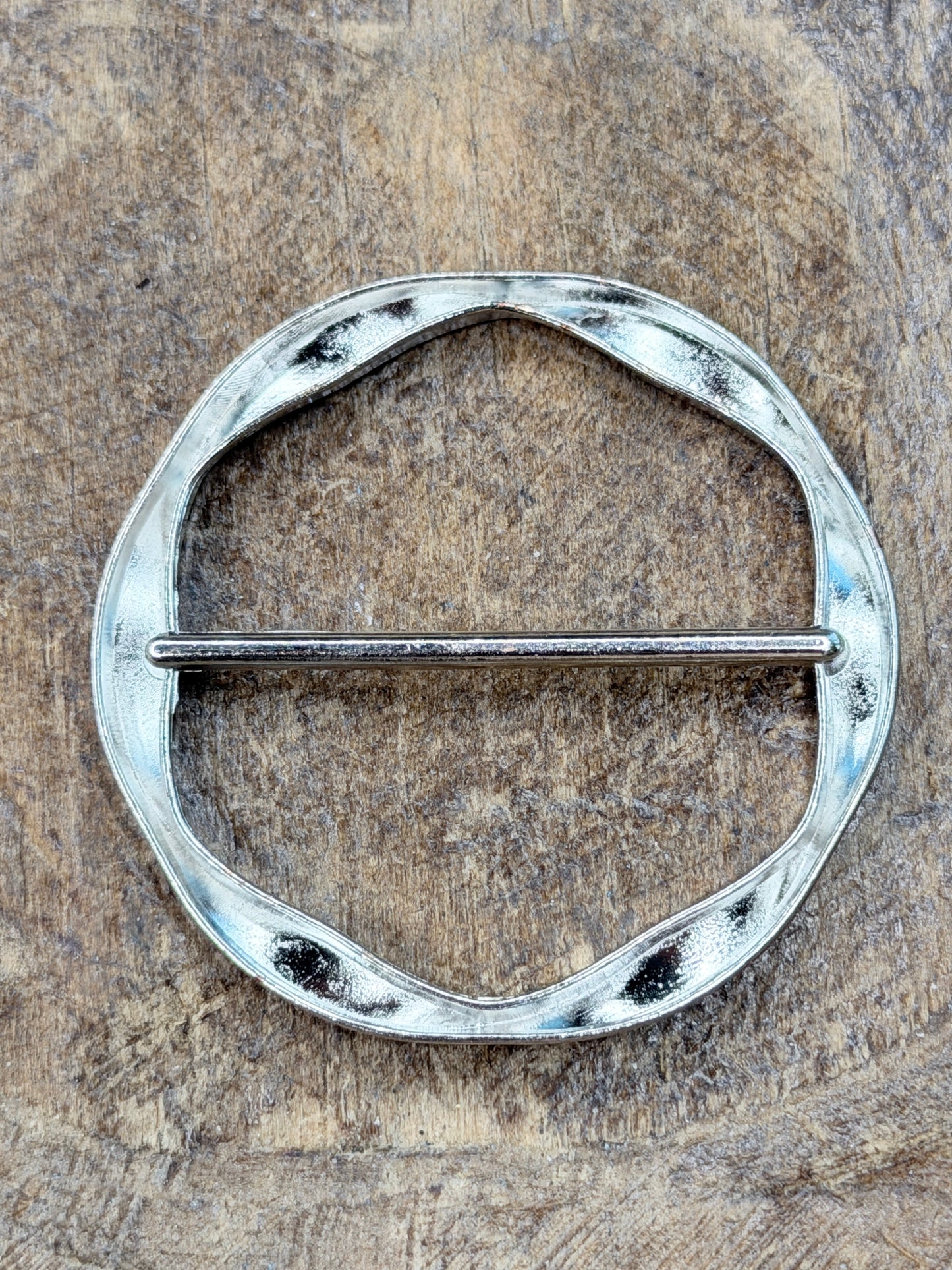 Silver Circle Tee Tie