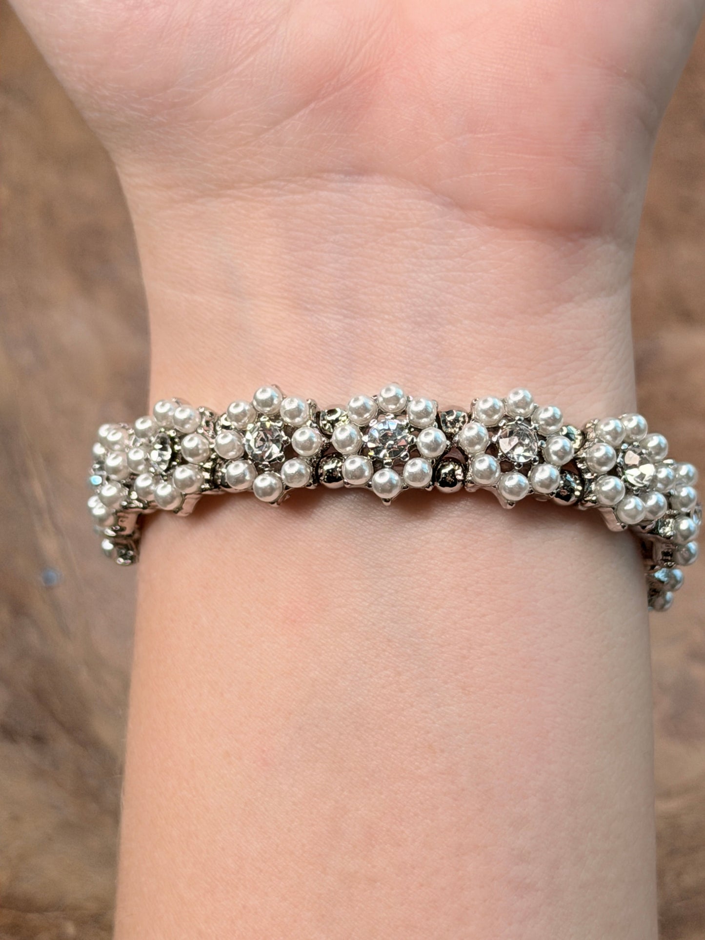 Pearl and Crystal Stretch Bracelet