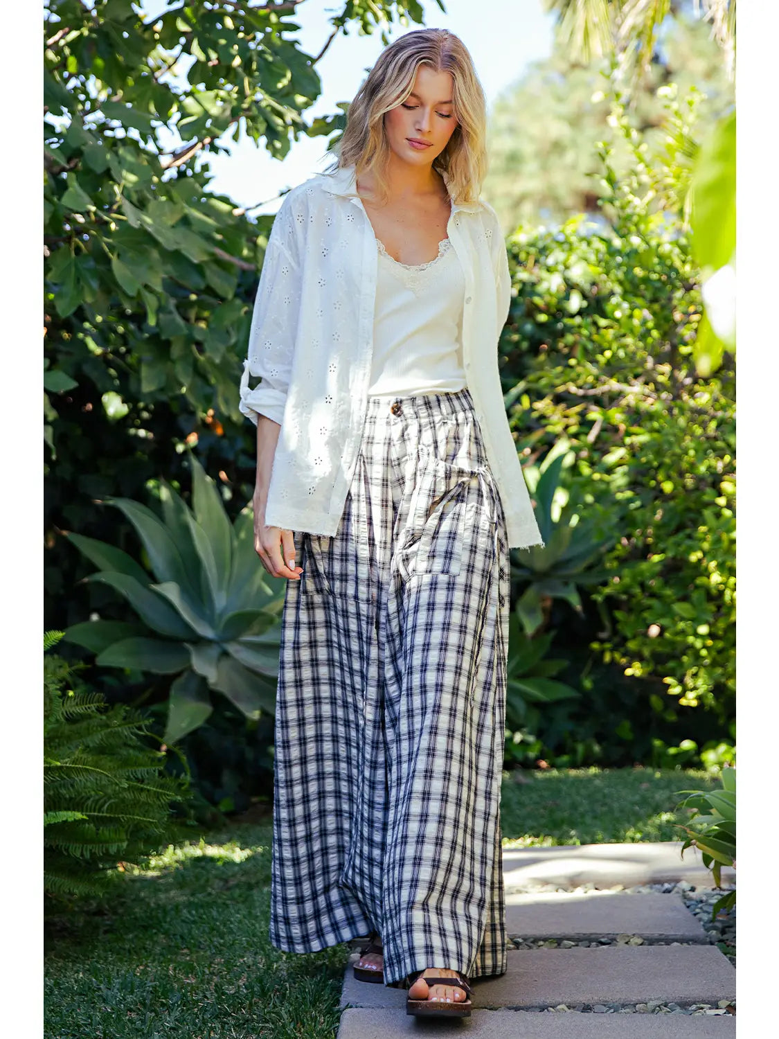 Washed Eyelet Button-Up Top (White)