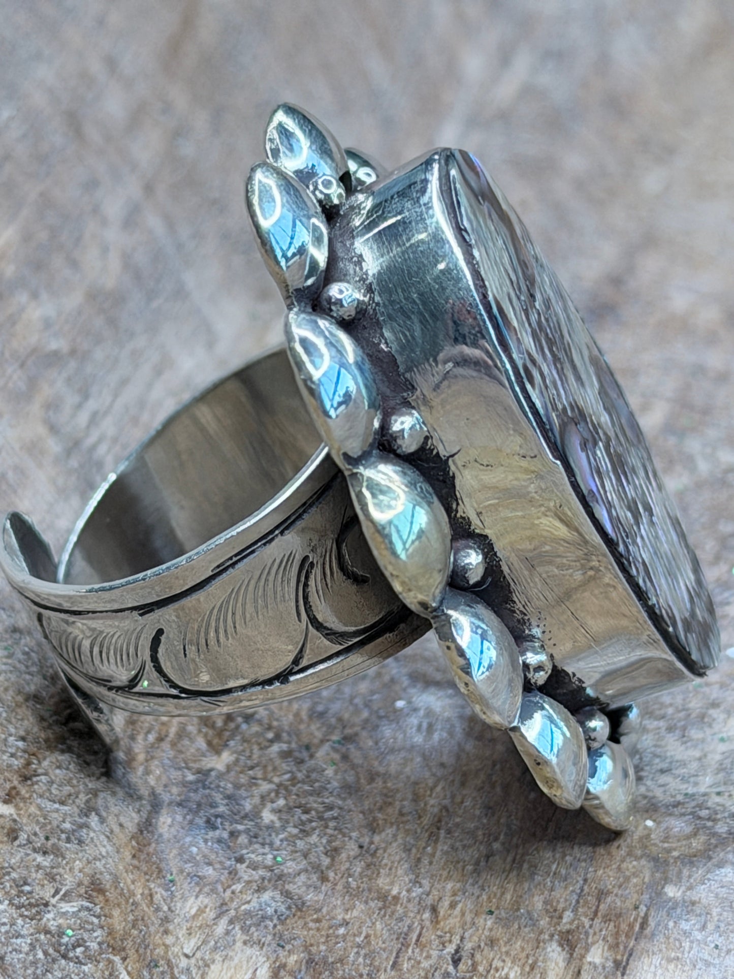 Tibetan Silver Abalone Shell Oval Ring
