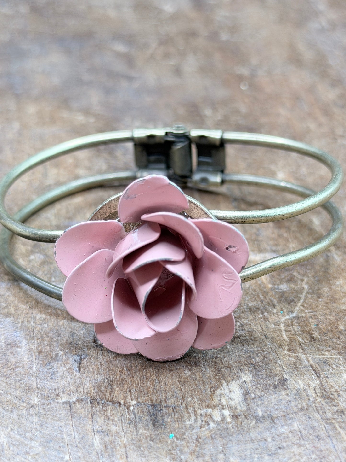 Metal Flower Cuff (Light Pink B)