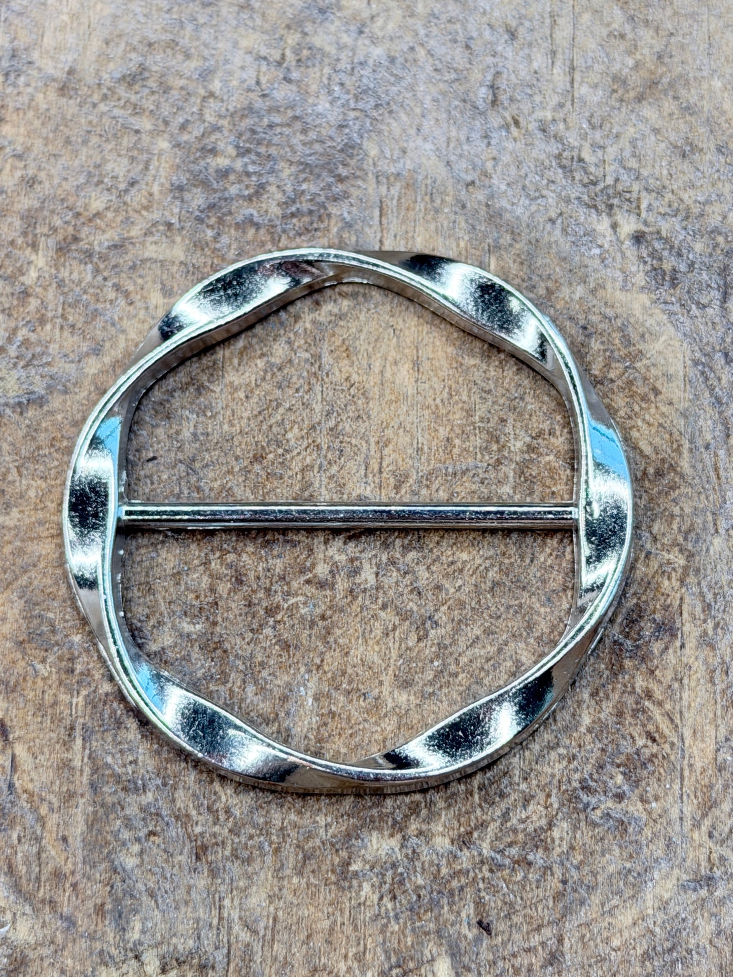 Silver Circle Tee Tie