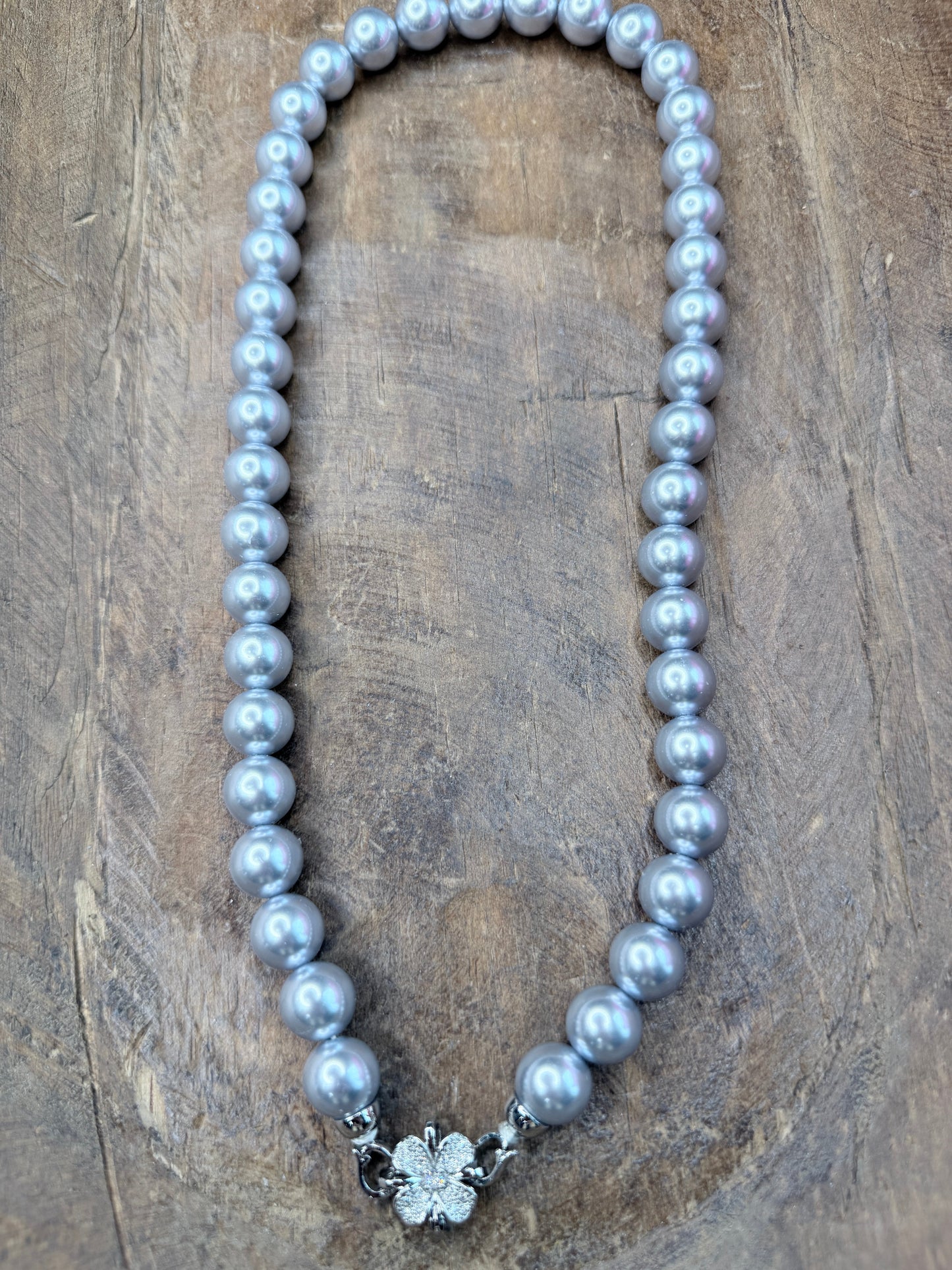 Pearl Crystal Clover Necklace (Silver)