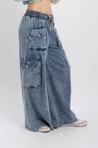 Bluevelvet- Wide-Leg Cargo Pants (Denim)