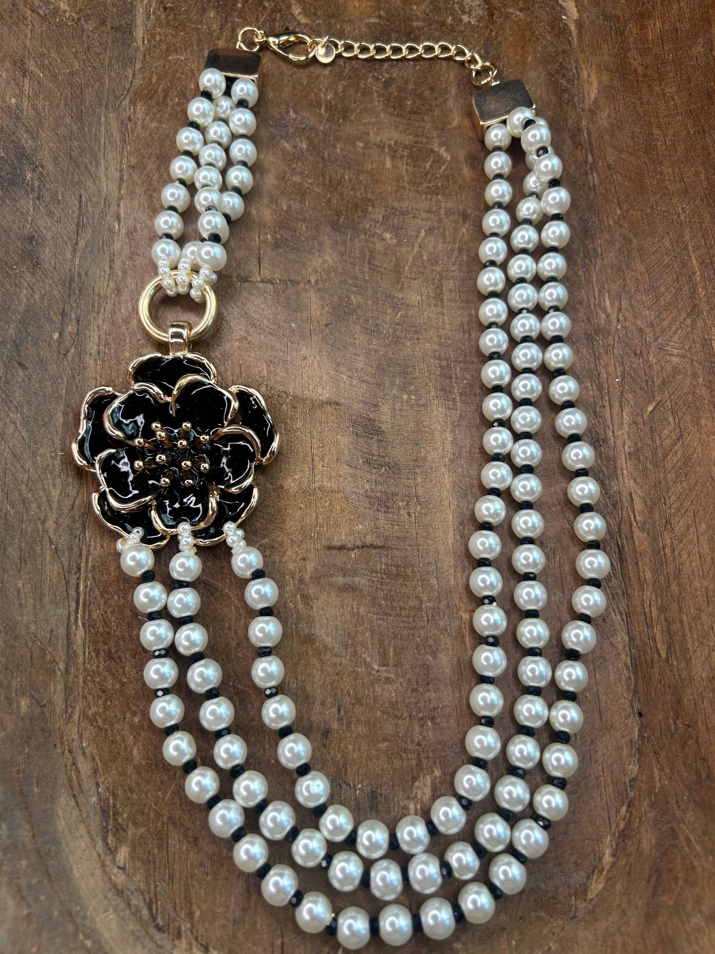 Vintage Pearl and Flower Necklace