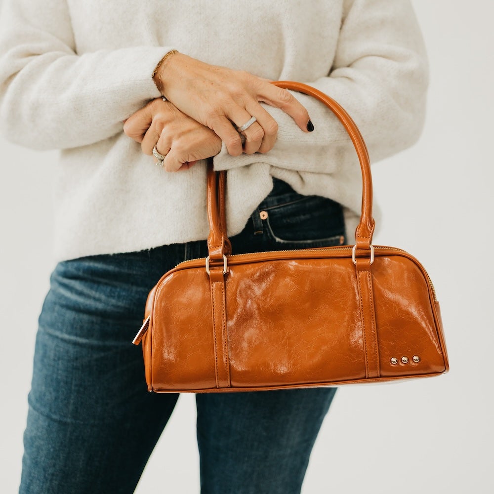 Arlys Barrel Shoulder Bag (Caramel)