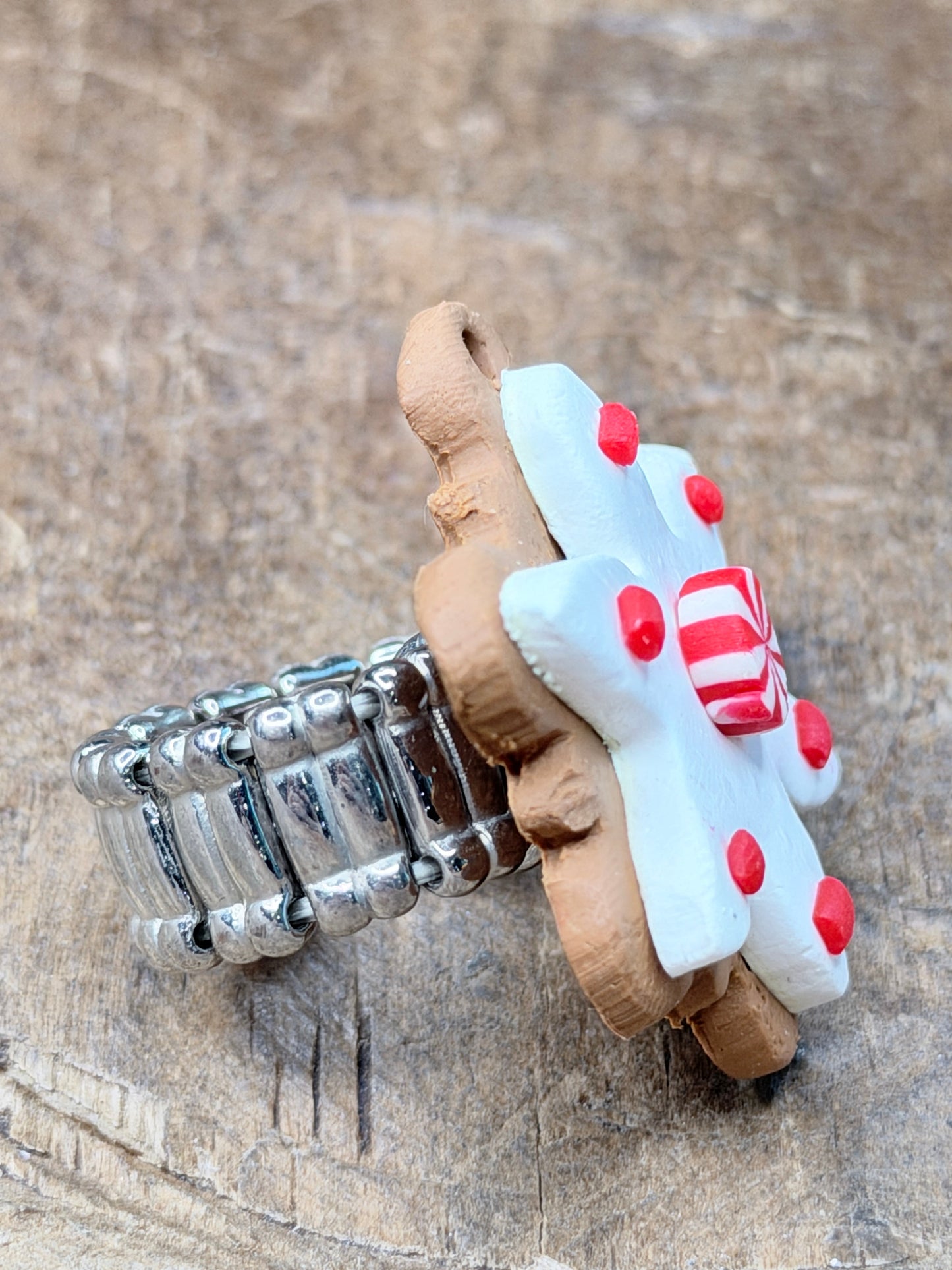 Frosted Sugar Cookie Stretch Ring (C)- ERR ORIGINAL