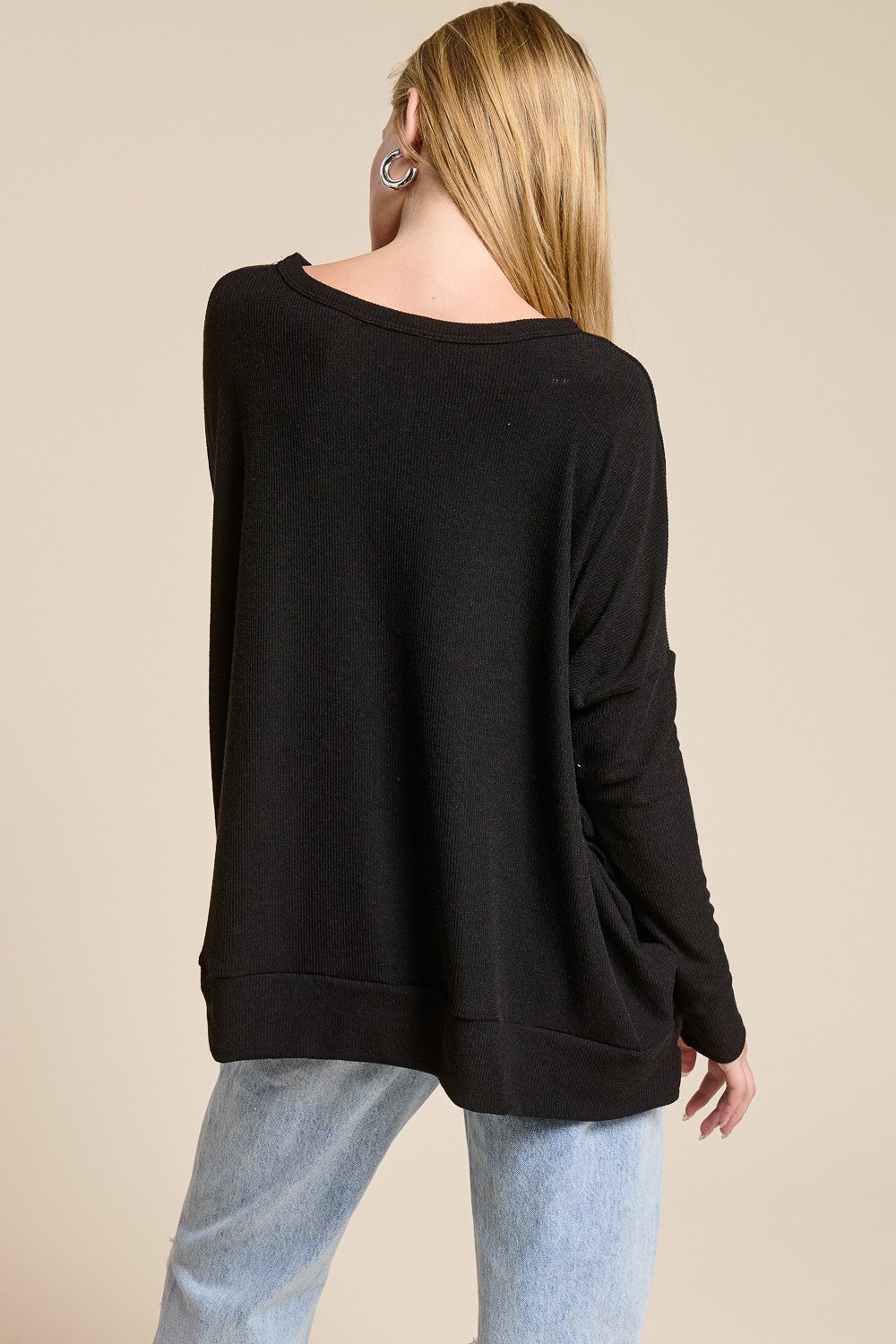 Charlotte Avery- Rib Knit Relaxed Fit Top (Black)