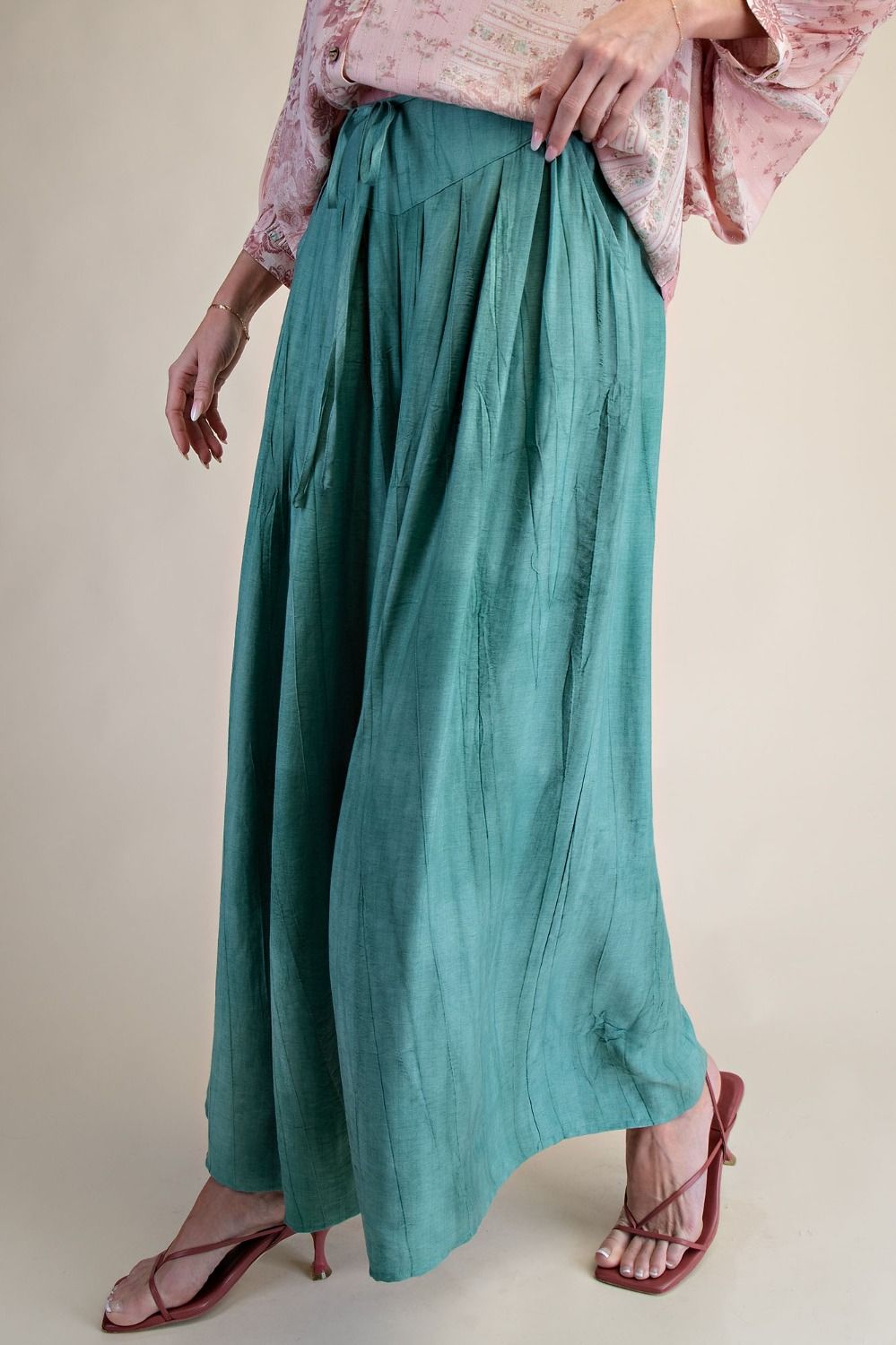 Easel- Textured Woven Palazzo Pants (Atlantis Green)