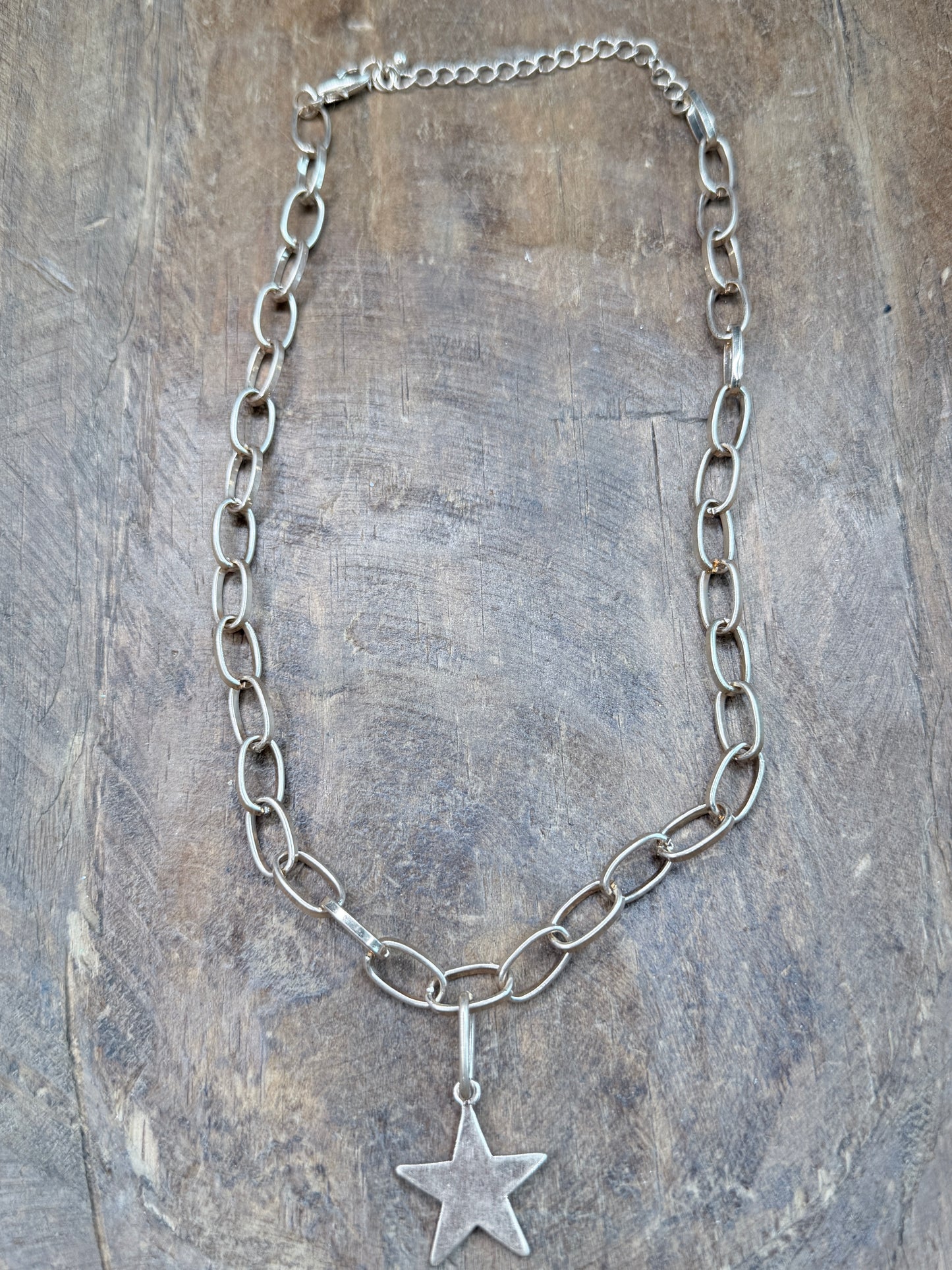 Dainty Chain Link Star Necklace (Gold)
