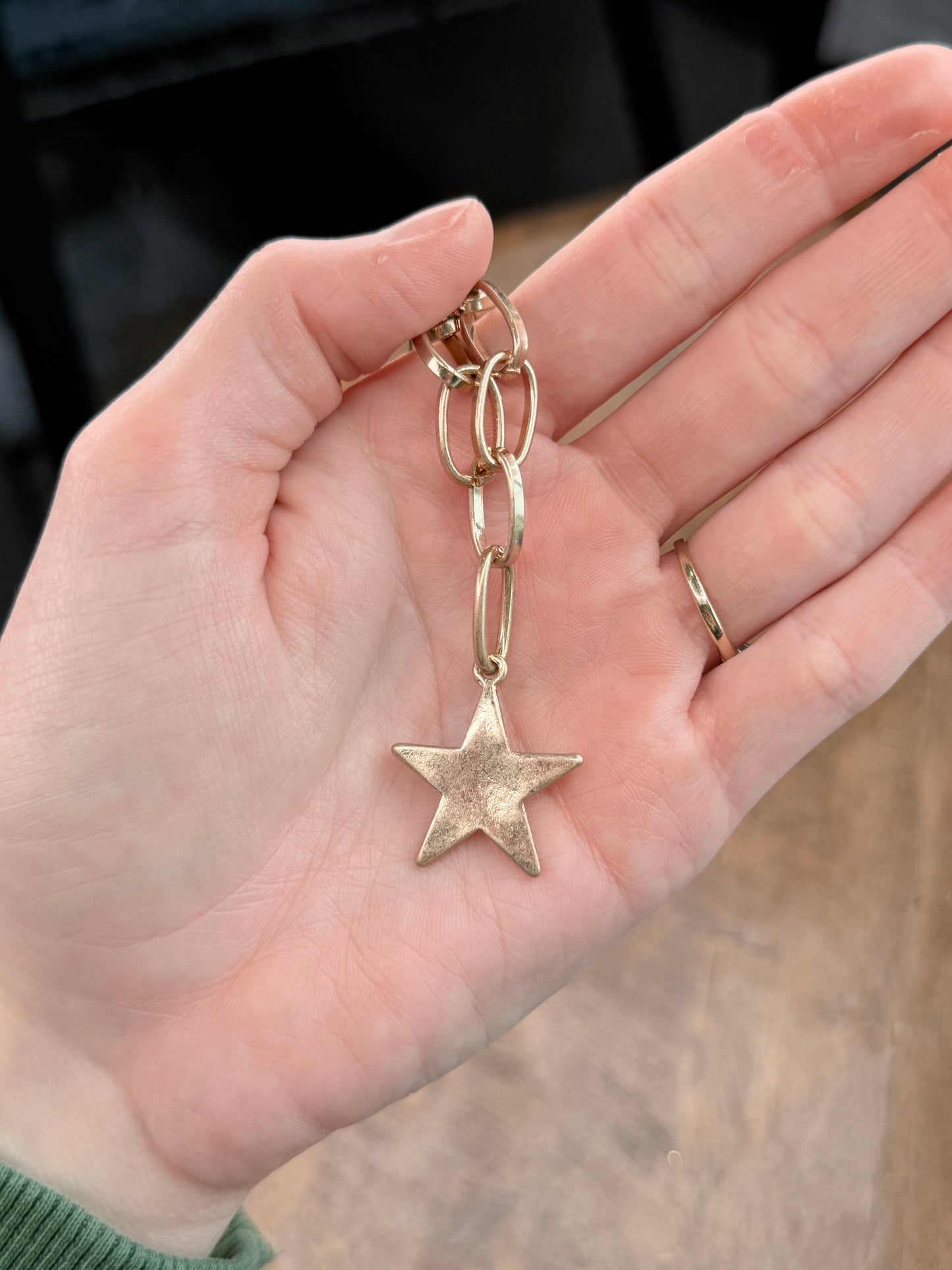 Dainty Chain Link Star Necklace (Gold)