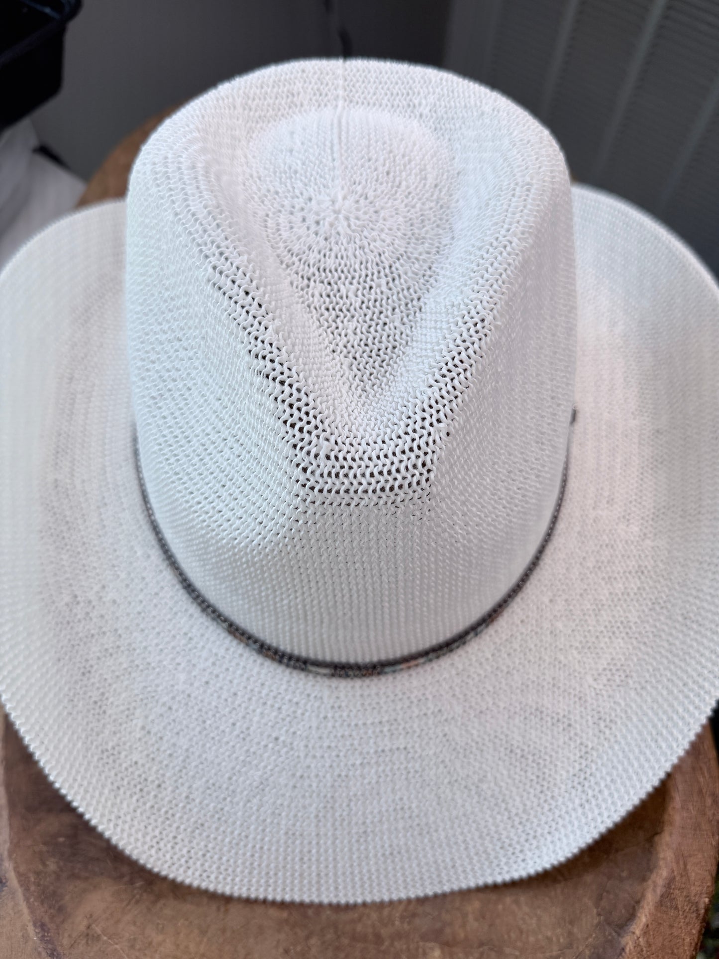 Woven Cowboy Hat With Hat Band (White)