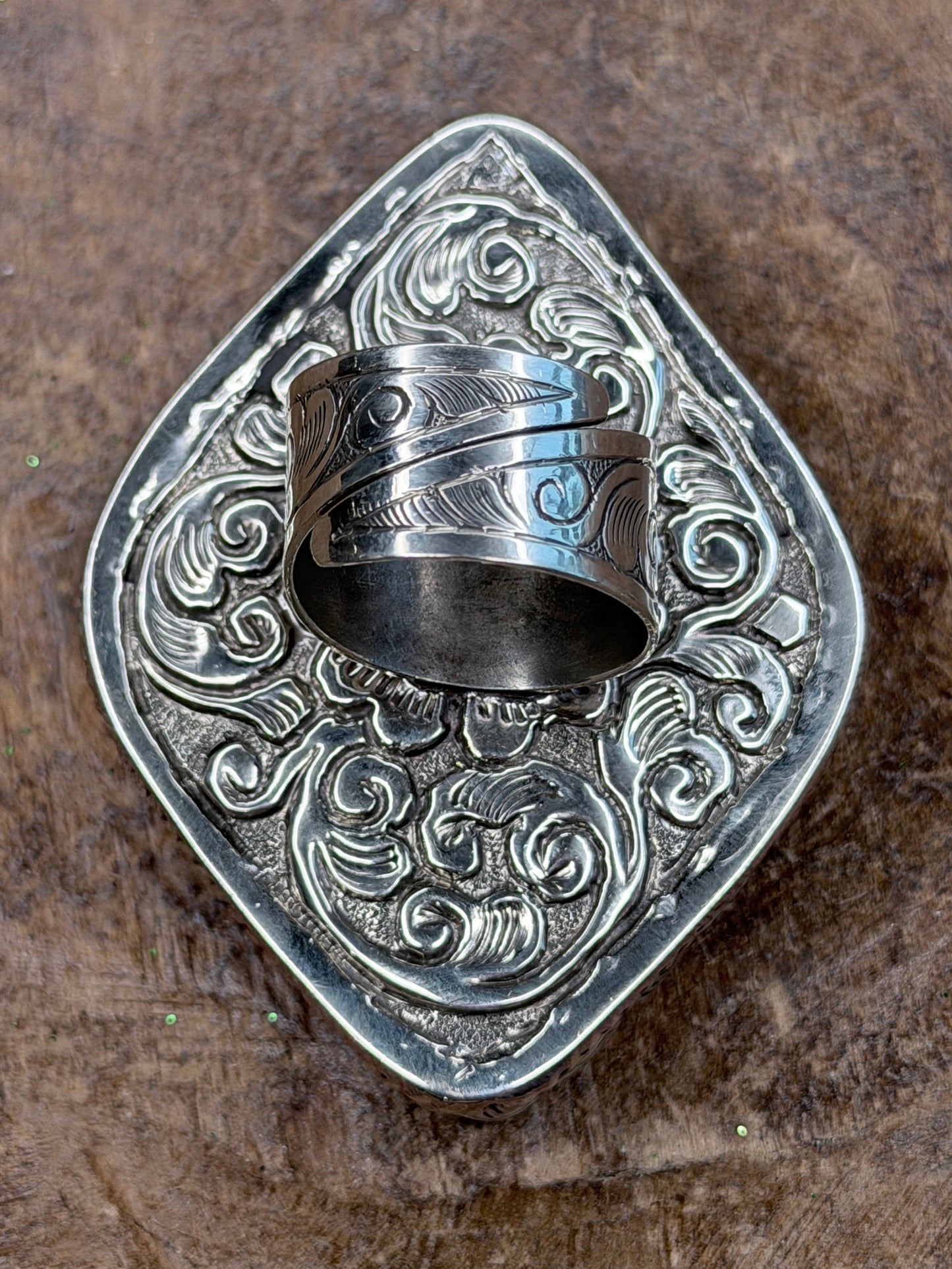 Tibetan Silver Large Blue and White Pearl Chip Ring