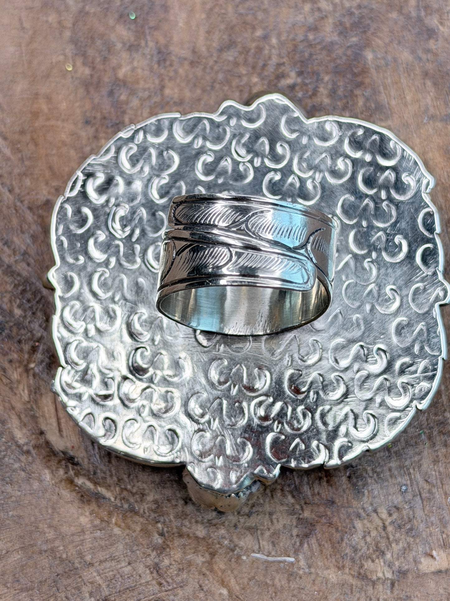 Beck Tibetan Silver Mother of Pearl Carved Flower Ring