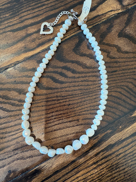 A Rare Bird- Short Pearl Rhinestone Necklace