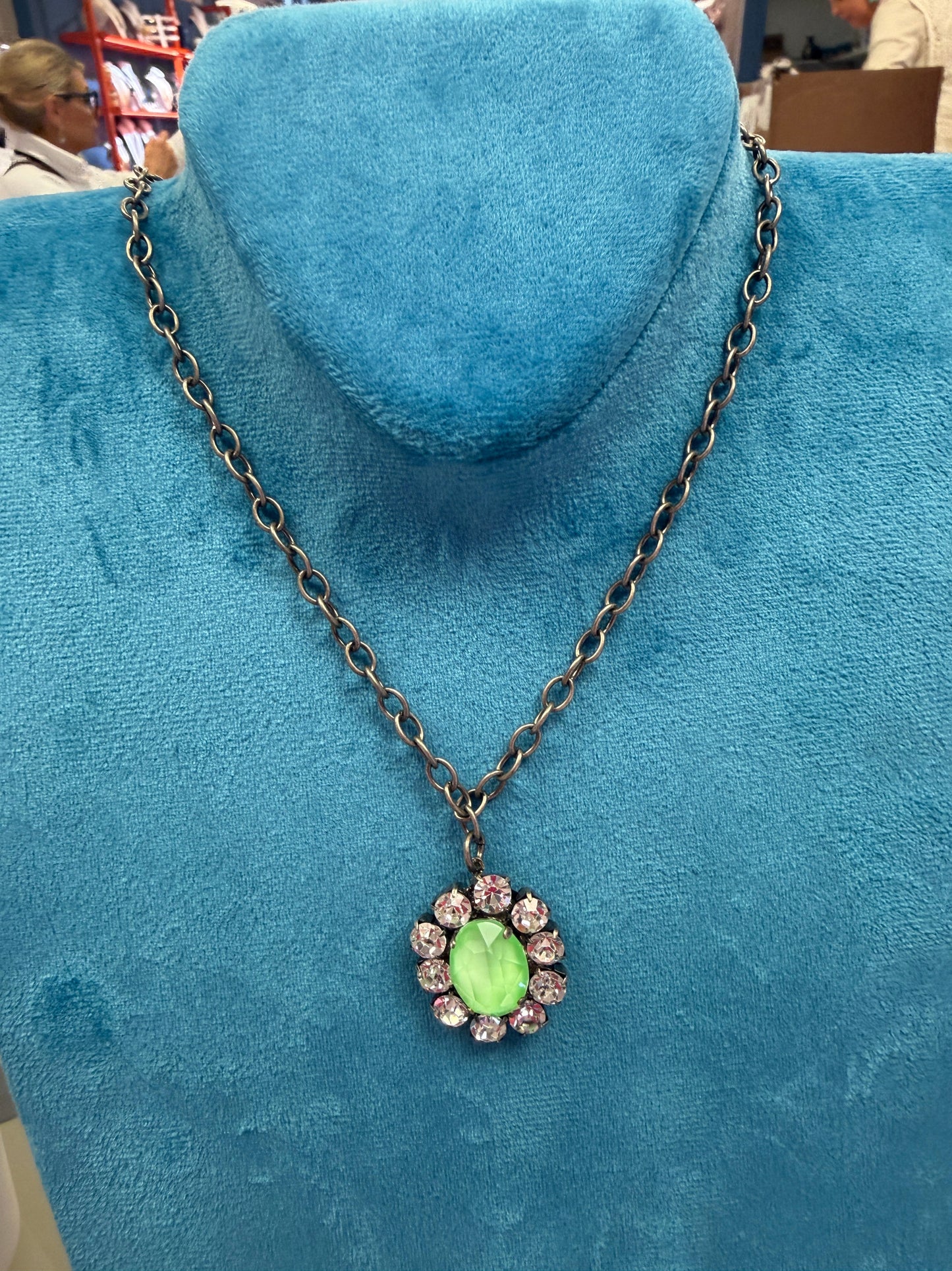 Edith Oval Pendant Necklace