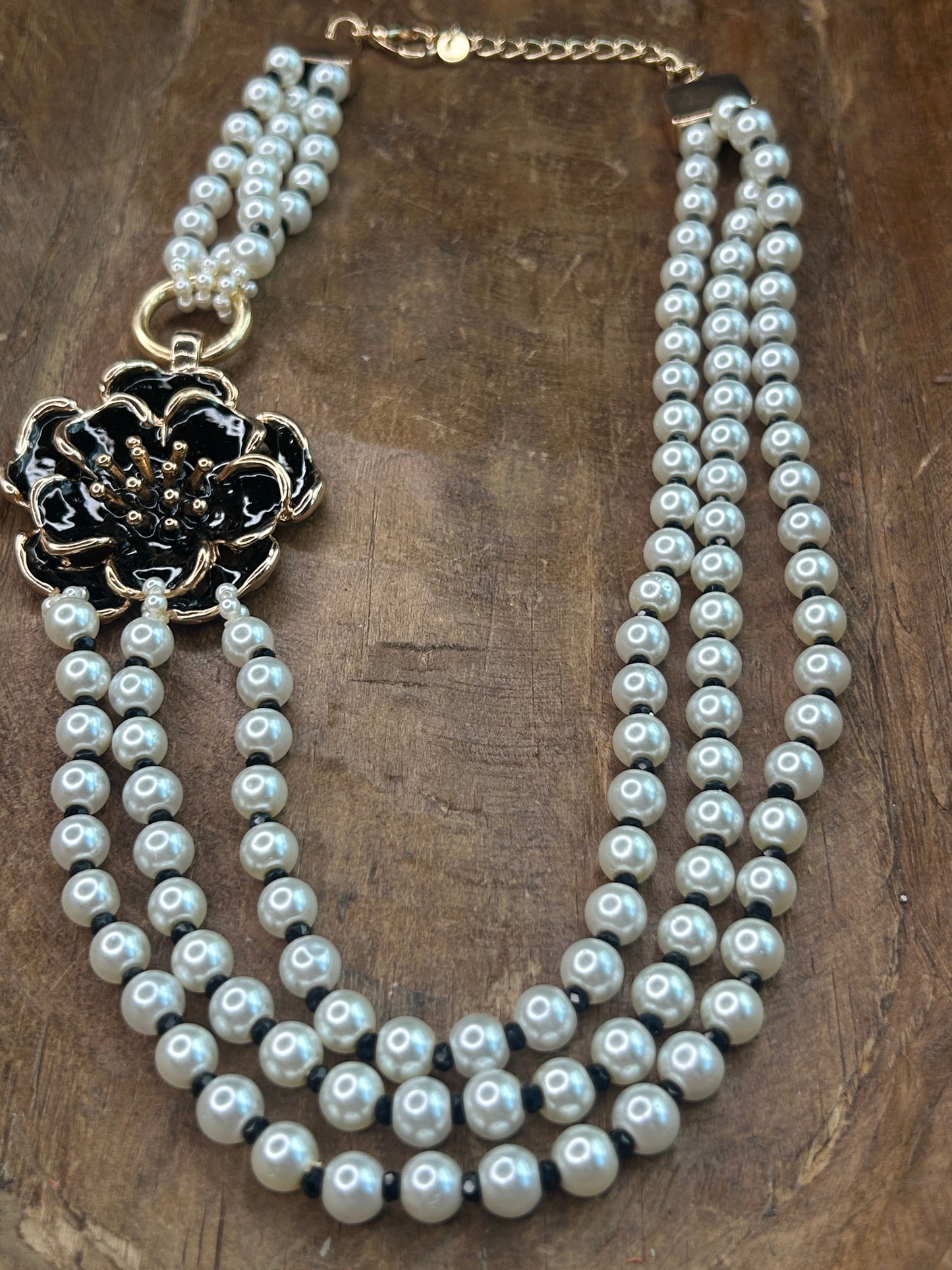 Vintage Pearl and Flower Necklace