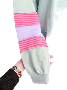 EASEL - Mixed Color Washed Terry Pullover (Pistachio)