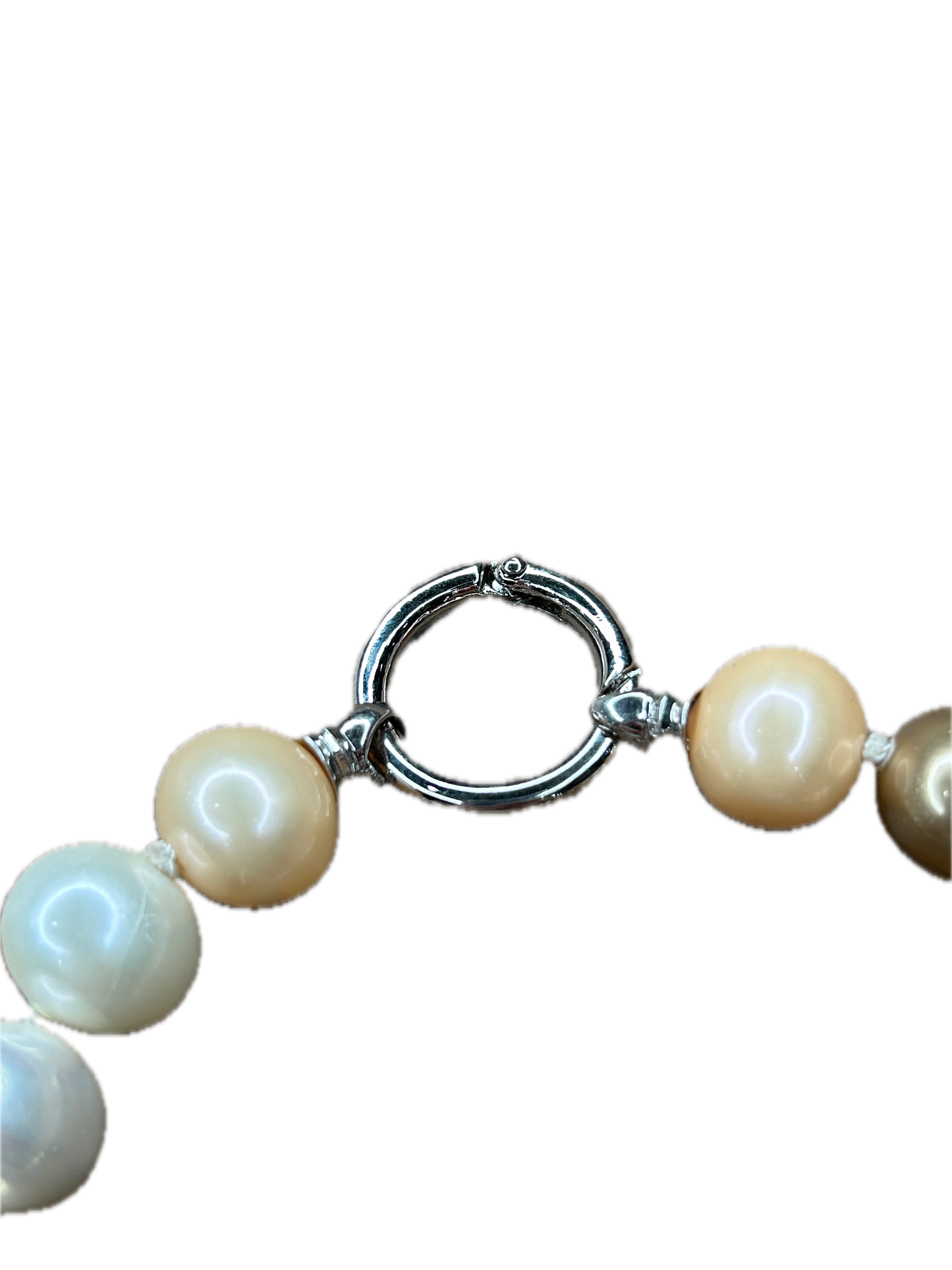 Short Brassy Pearl Necklace